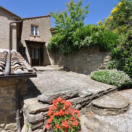 Sleeps 2 * Cortona